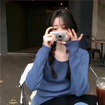 山有九色念有卿